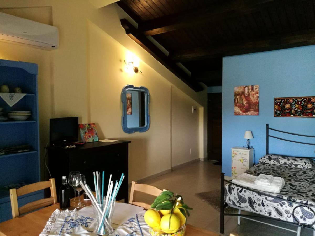 Le Case Di Bacco Santa Venerina Exterior photo